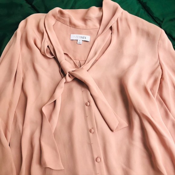 INTERMIX Womens BLUSH 100% SILK FRONT TIE LONG SLEEVE BUTTON UP TOP Size 6 - Picture 3 of 8